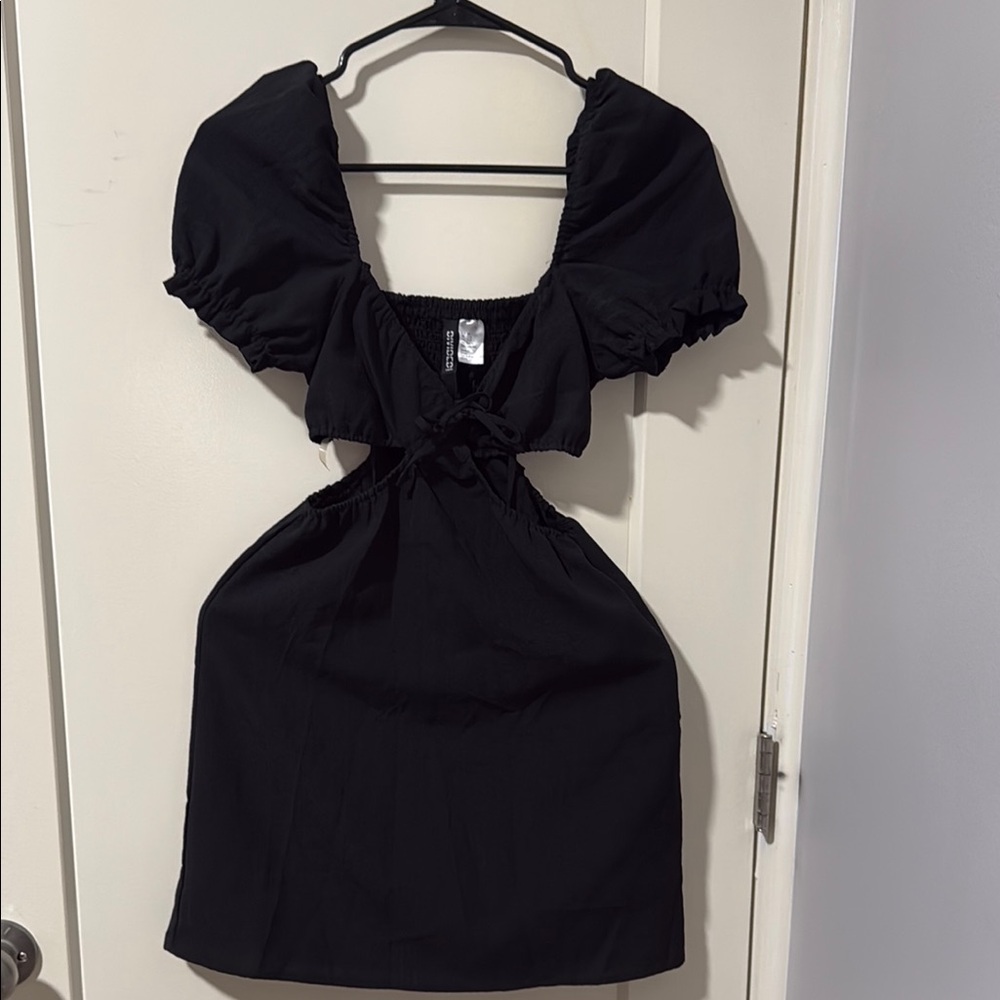 H&M Black Cut-Out Puff Sleeve Mini Dress